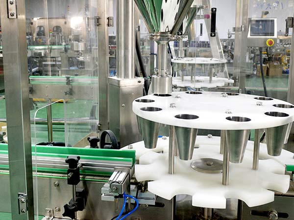 冠鴻智能灌裝機(jī)，提升生產(chǎn)效率的智能選擇